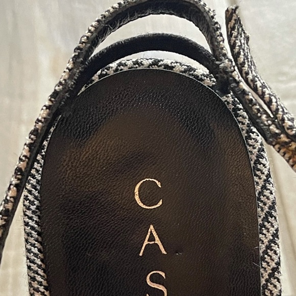 CASADEI authentic Women’s Vintage shoes only worn once 4 1/2” heel - Picture 11 of 12